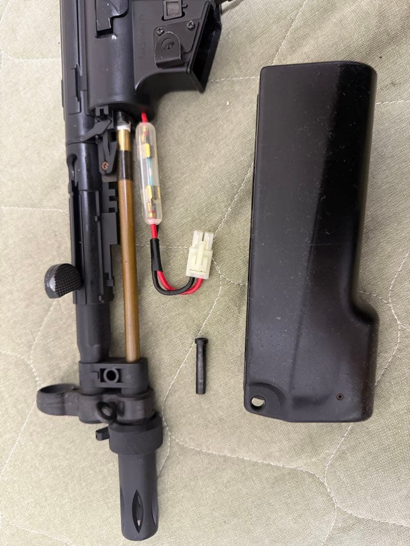 マルイMP5電動ガン ブラック マガジン4本付き