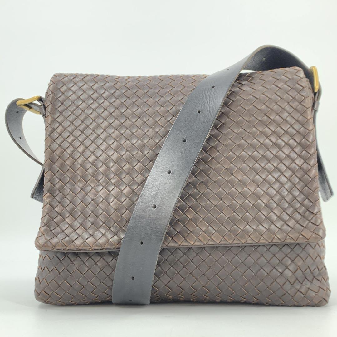 ボッテガヴェネタ イントレチャート ショルダーバッグ メッセンジャー レザー