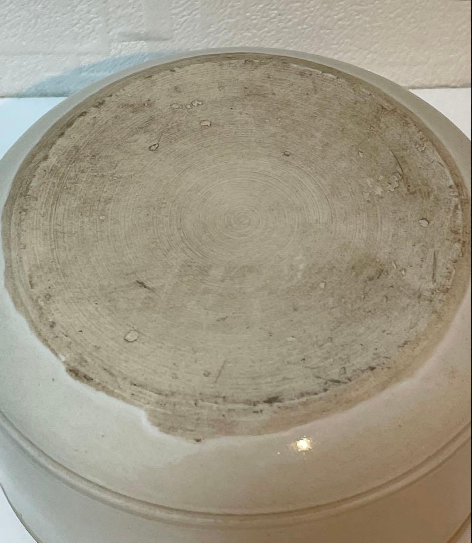 中国 骨董品 宋時代 尚食局 定窯白磁 剔刻 龍紋盒。