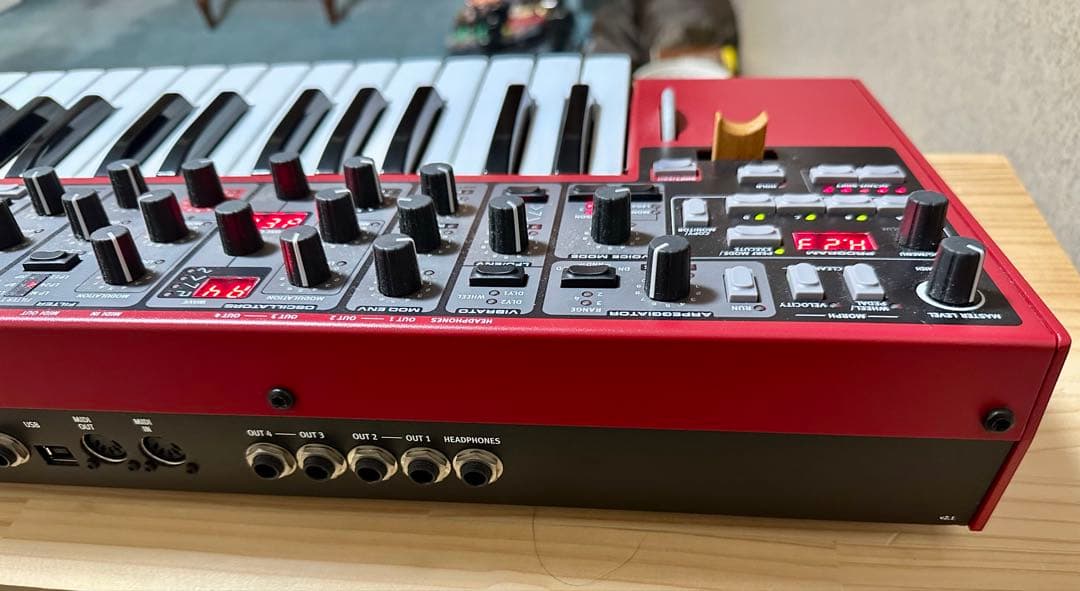 Nord Lead A1 49鍵 シンセサイザー 赤