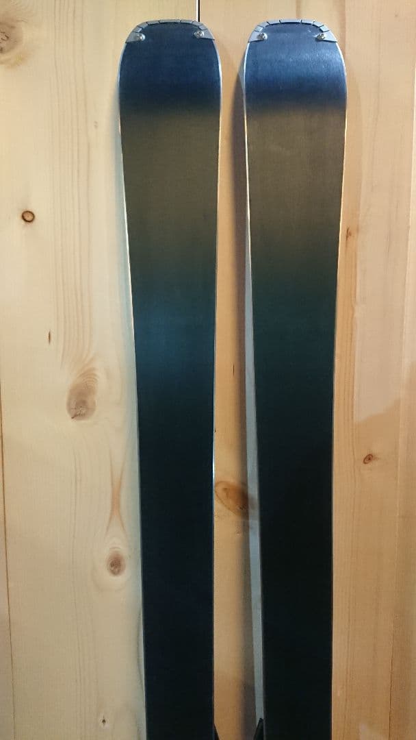 美品ATOMIC 167㎝ SAVOR XR 簡単調整257~380㎜ セイバー