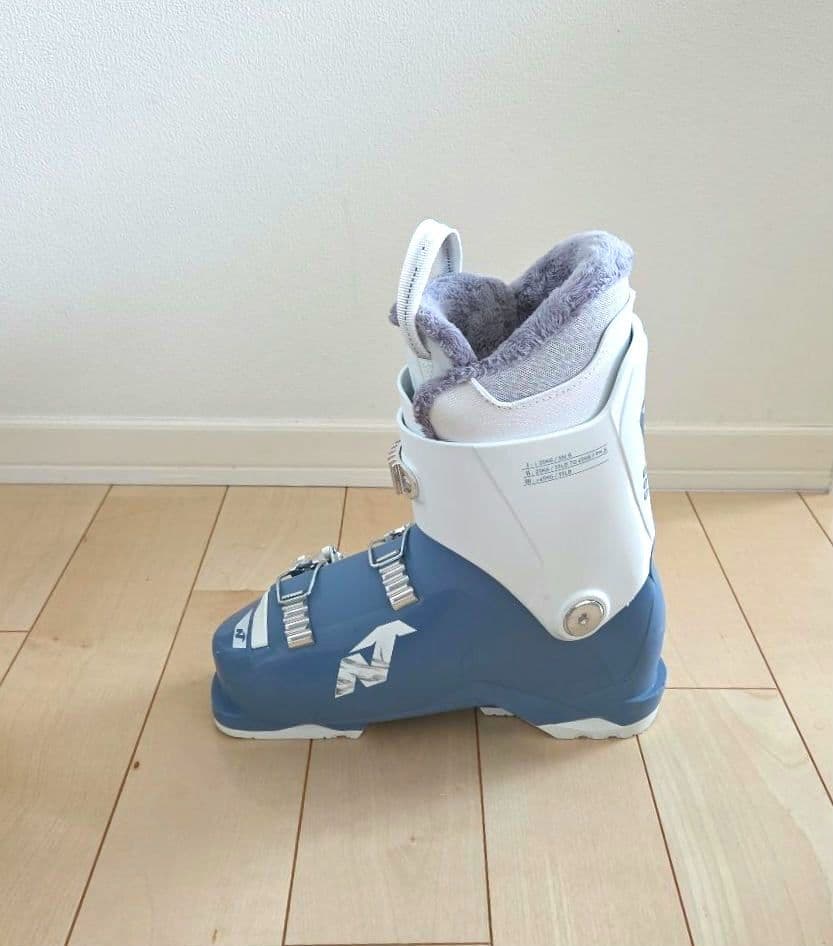 美品破損無【NORDICA】スキーブーツ 24.5 ブーツクリーニング済バッグ付