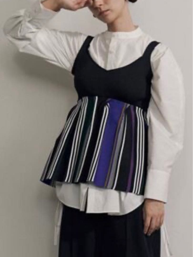 un3d アンスリード マルチストライプニットビスチェ