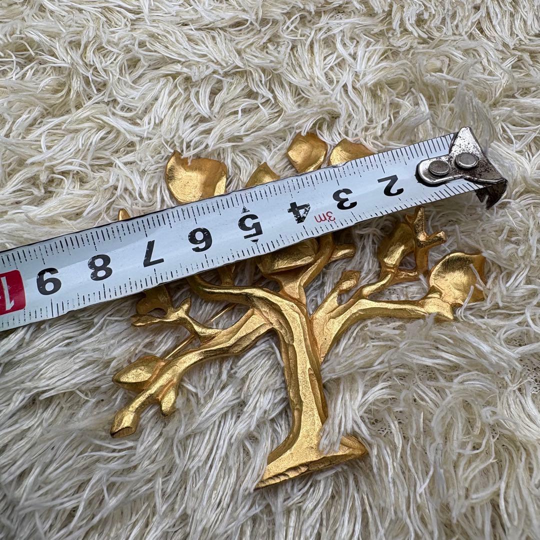 ANTIGONA リーフ　ツリー　ブローチ