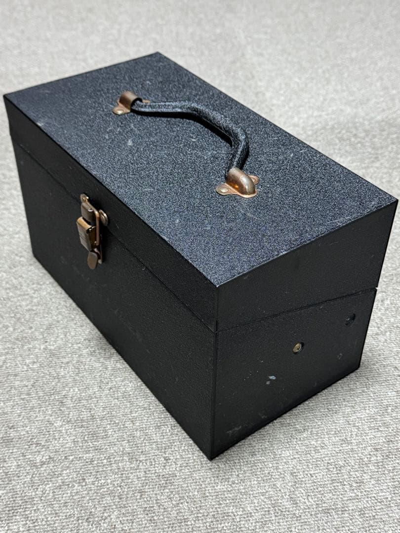 ブライトリバー　タンク　タックルボックス