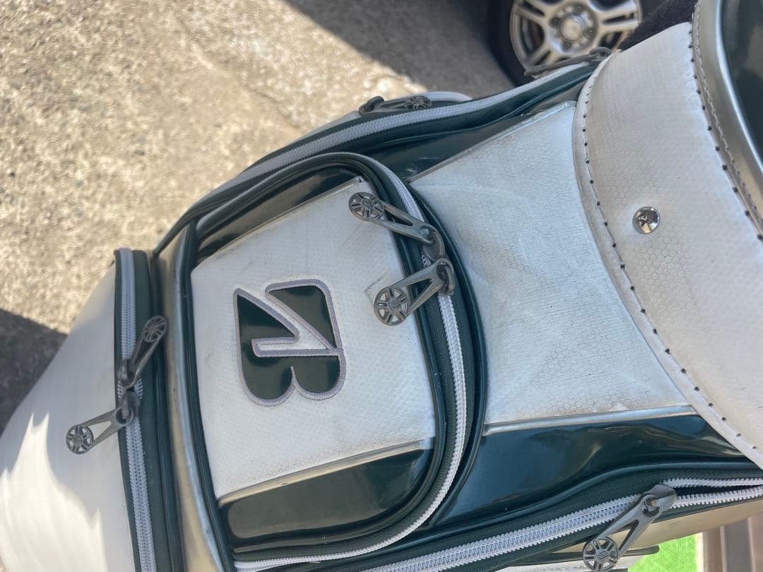 ブリヂストン　ツアーB マスターズモデル（限定品）ヘッドカバーあり