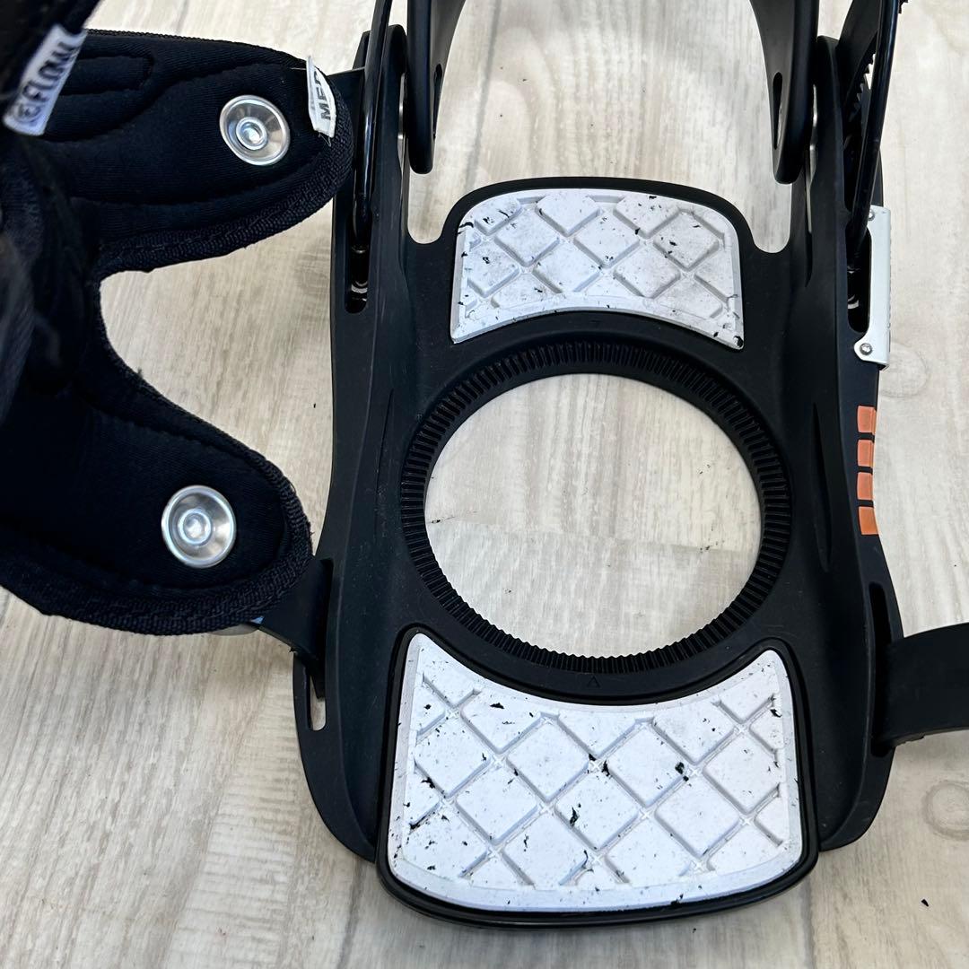 スノーボードバインディング　FLOW M-SERIES