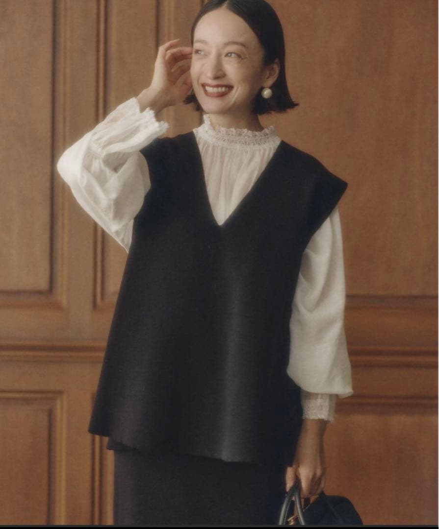 ホワイトシフォン長袖シャツ