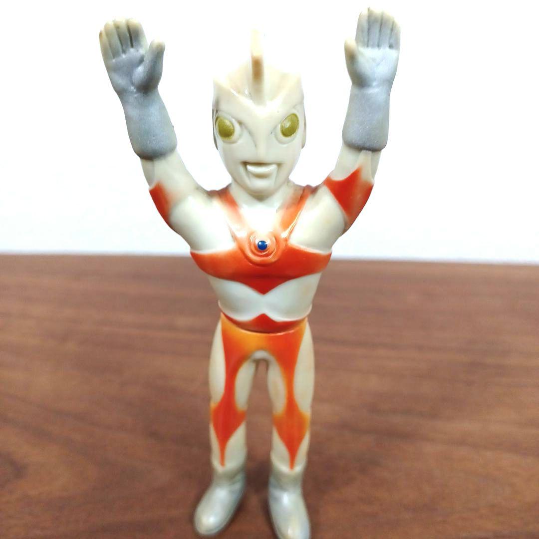 当時物ポピー製　ウルトラマン＆ウルトラマンA　希少ソフビペンダント頭部穴付き