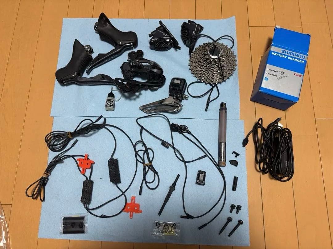 ULTEGRA Di2 R8070 コンポーネントセット スプリンタースイッチ付