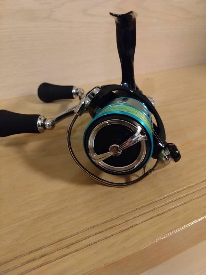 スピニングリール エメラルダス LT2500-DH