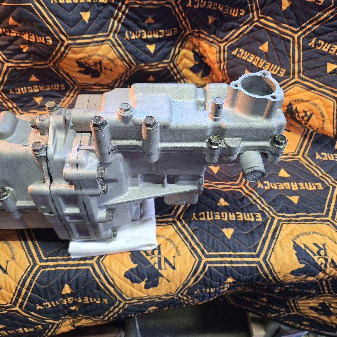 ジムニーsj30 改5速用ミッション　アッセンブリ　ニュートラルスイッチなし