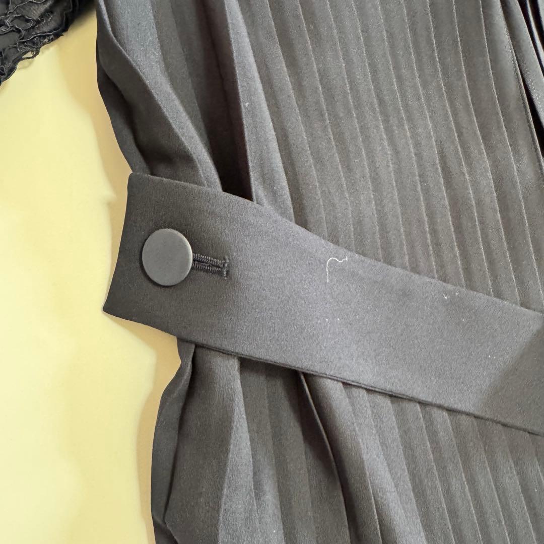 未使用に近い　ADORE アドーア　コードフルールレースバックプリーツワンピース