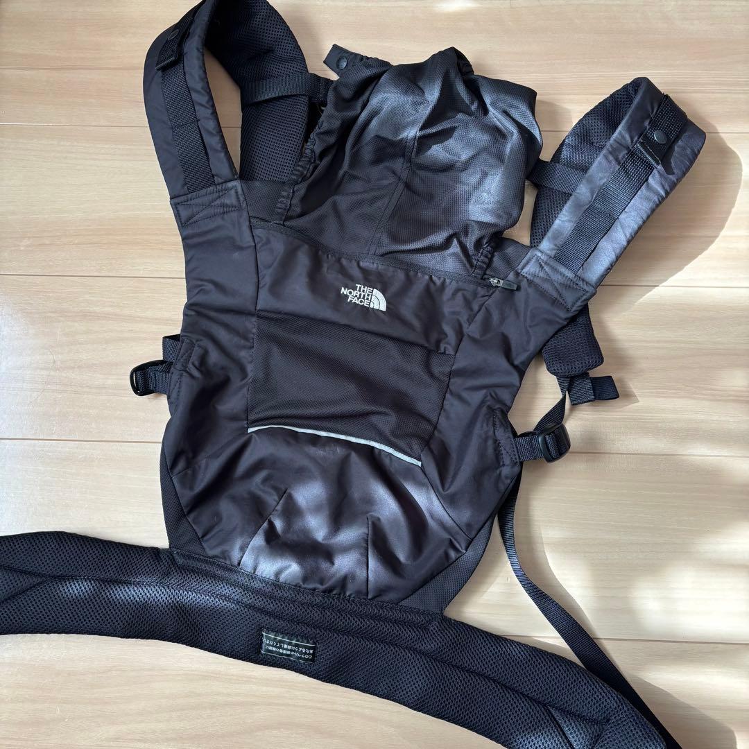 ノースフェイスTHE NORTH FACE 抱っこ紐 黒　収納袋/説明書付き