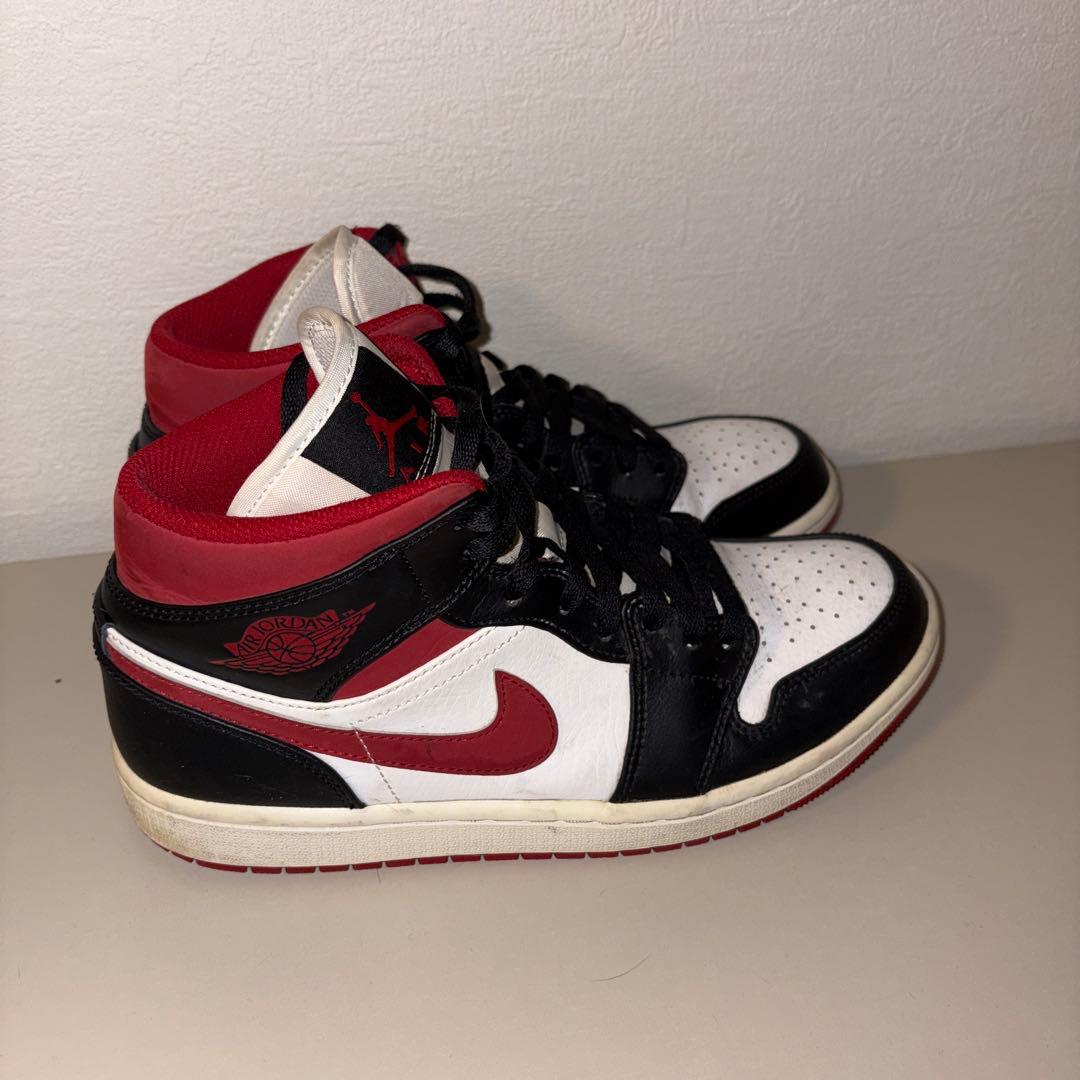 エアジョーダン　赤黒