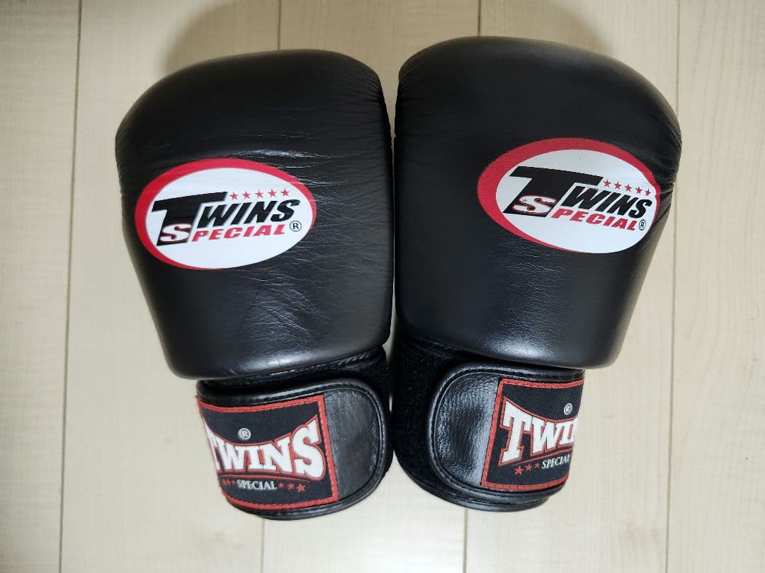 TWINS SPECIAL ボクシンググローブ 本革14 oz