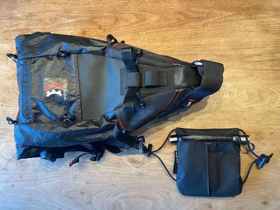 レベレイトデザイン ピカ 専用ポーチ付き　サドルバッグ