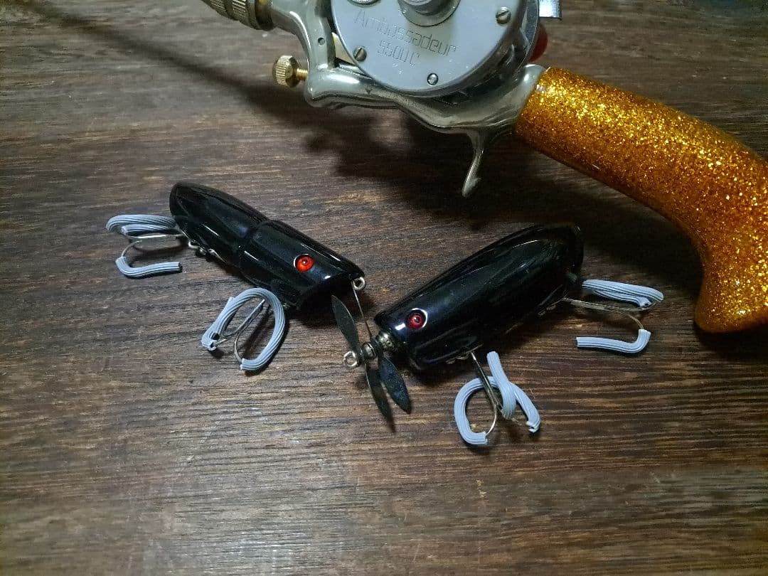 トップウォータージャンキー　ミルヘッドターキー　ブラック　レッドアイ