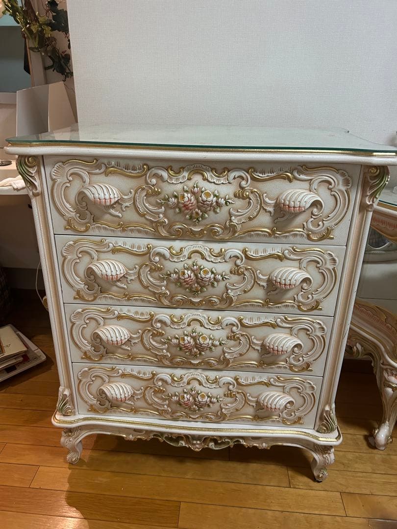 ロココ調　タンス　ピンク