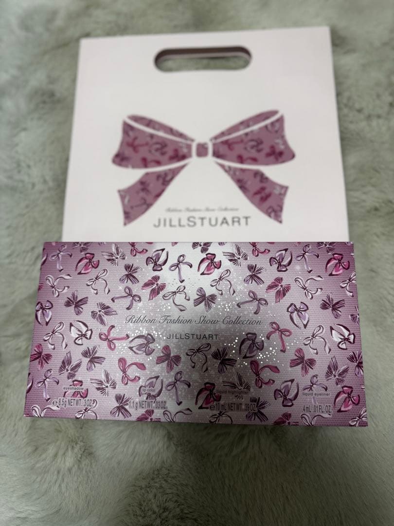 ジルスチュアート　2025クリスマスコフレ