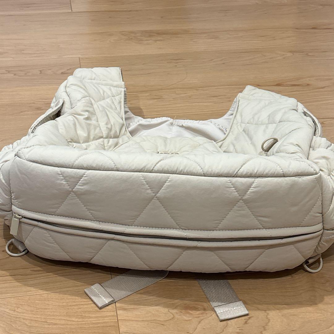 moncheri キルティング フロントリュック ペットキャリー S ベージュ