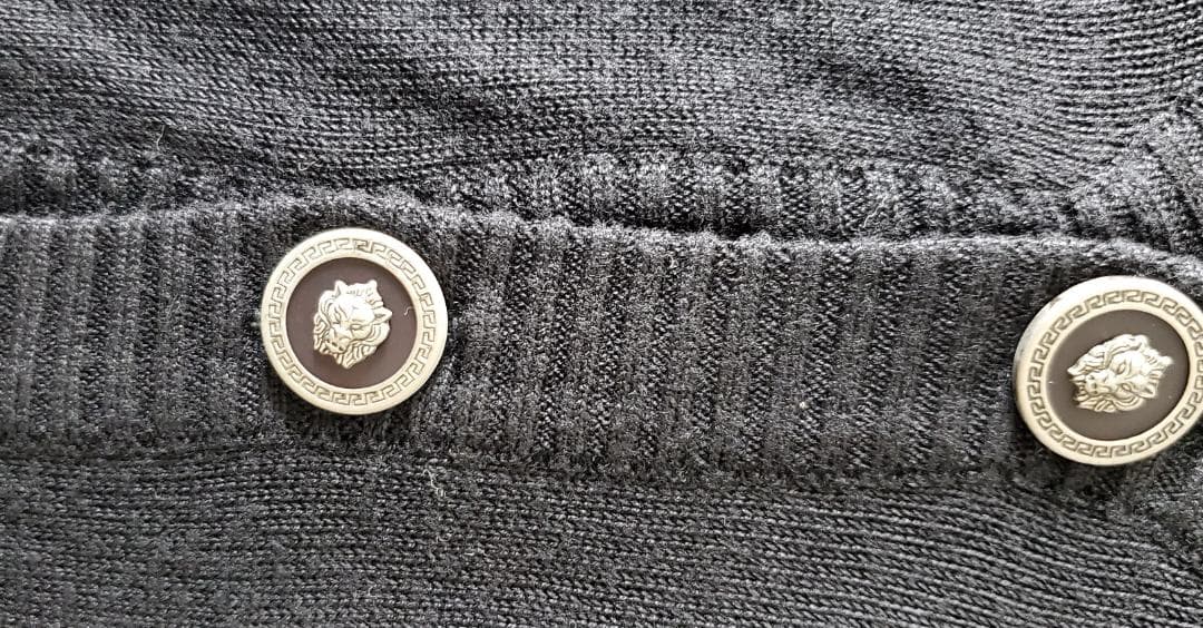 ヴェルサスVersusベストグレカメタルボタンクリーニング済