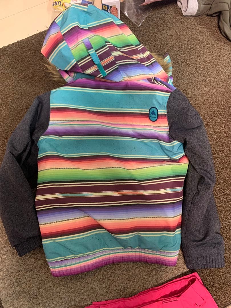 子ども用スキーウェアセット（オリーブ、マルチカラー、ピンク）