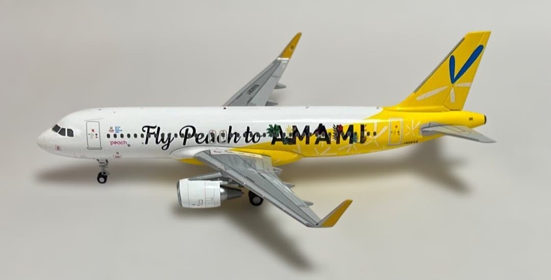 航空機・ヘリコプター Peach A320 Fly Peach to AMAMI