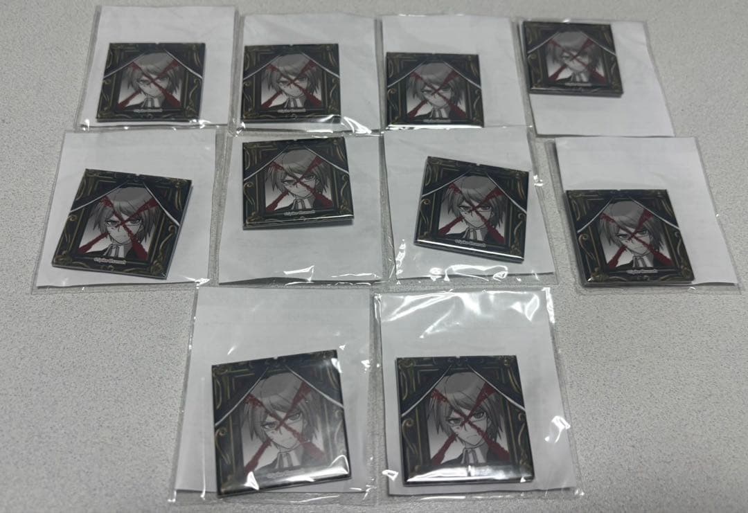 ダンガンロンパ　遺影スクエア缶バッジ　楽天コレクション　楽コレ　バッジ　十神白夜