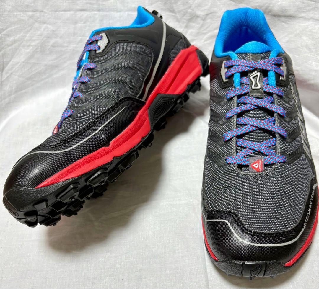 ♦︎美品♦︎デサント　イノヴェイト　トレイルランニングシューズ　スパイクピン26.5