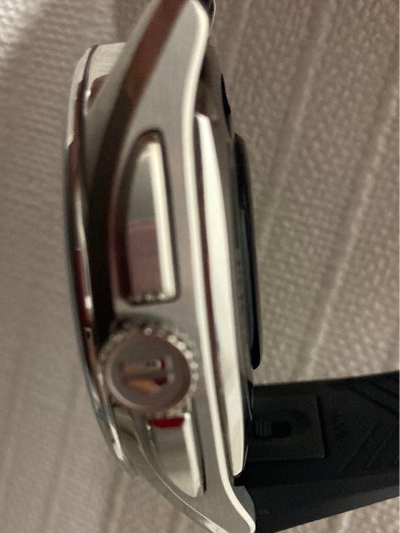 タグホイヤーコネクテッド E4 42mmスマートウォッチ　動作問題無し大きな傷無