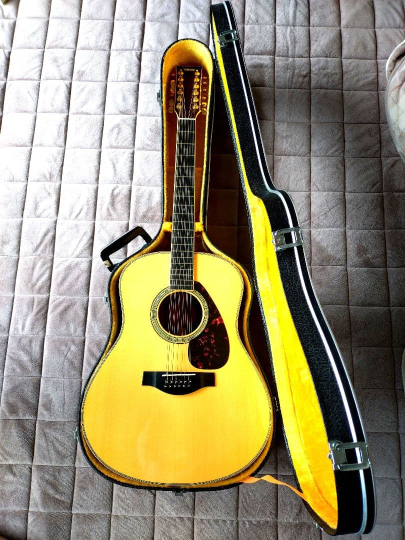 Yamaha LL16-12　ARE １２弦アコースティックギター　オール単板