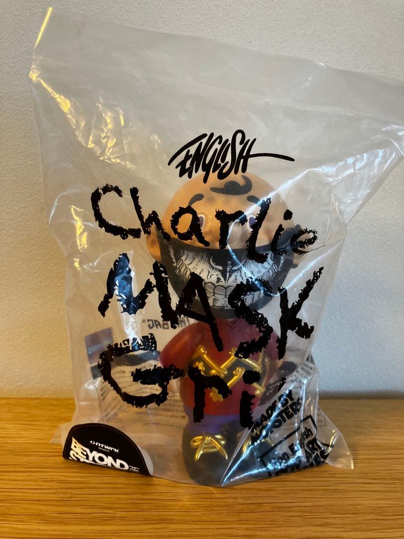 Ron English Charlie Mask Girl フィギュア