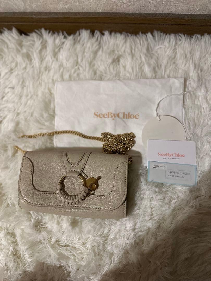 seebychloe シーバイクロエ　チェーンウォレット　hana アイボリー