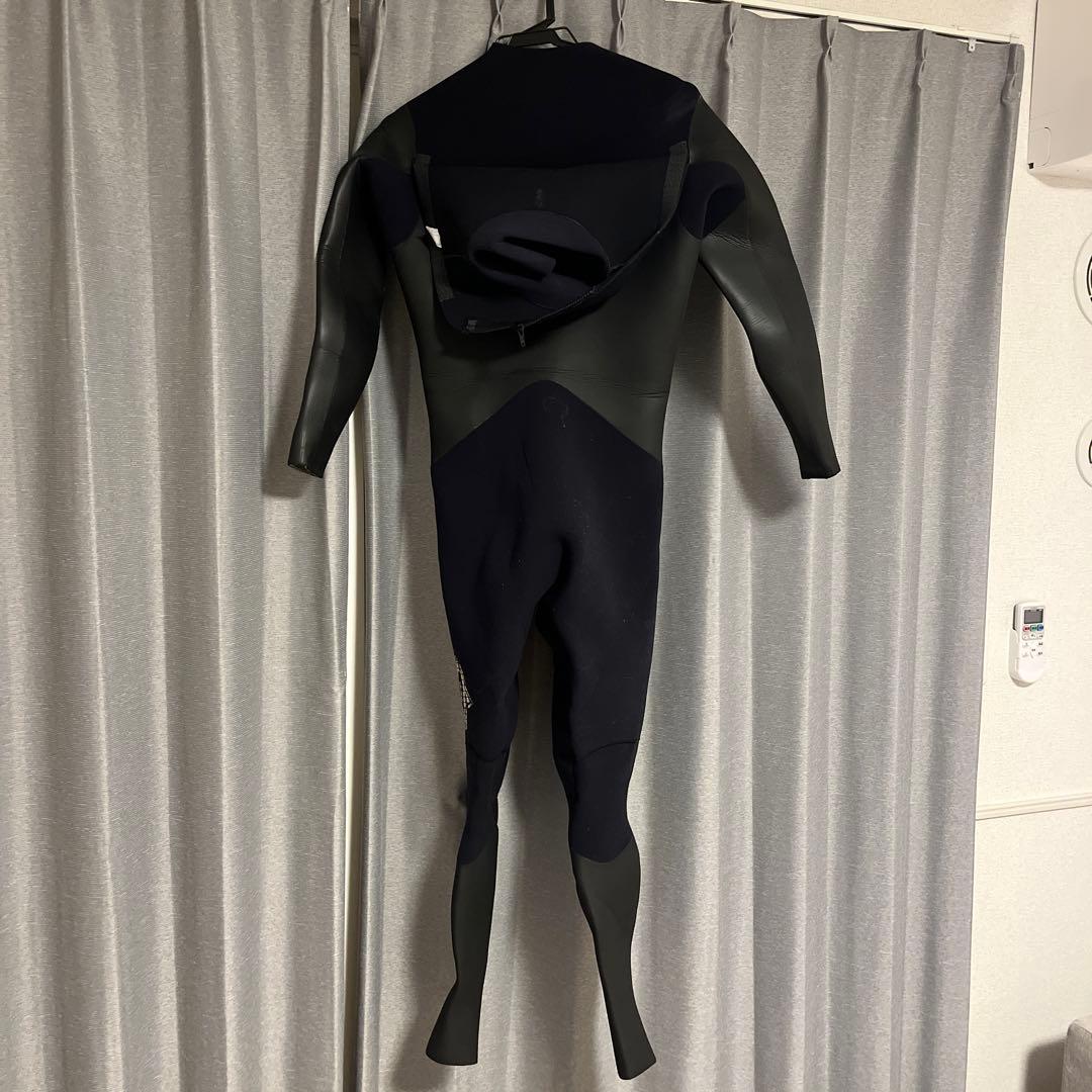 セミドライスーツ