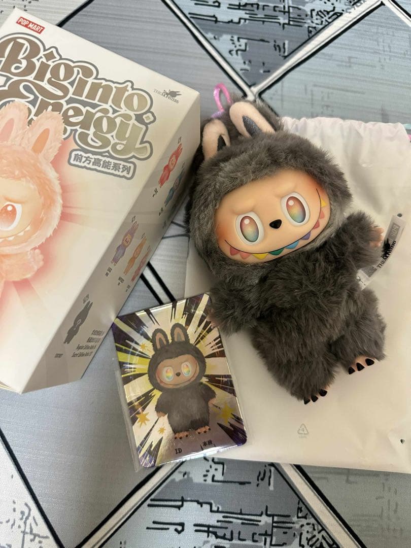 正規品LABUBU ラブブシークレット エナジー ID