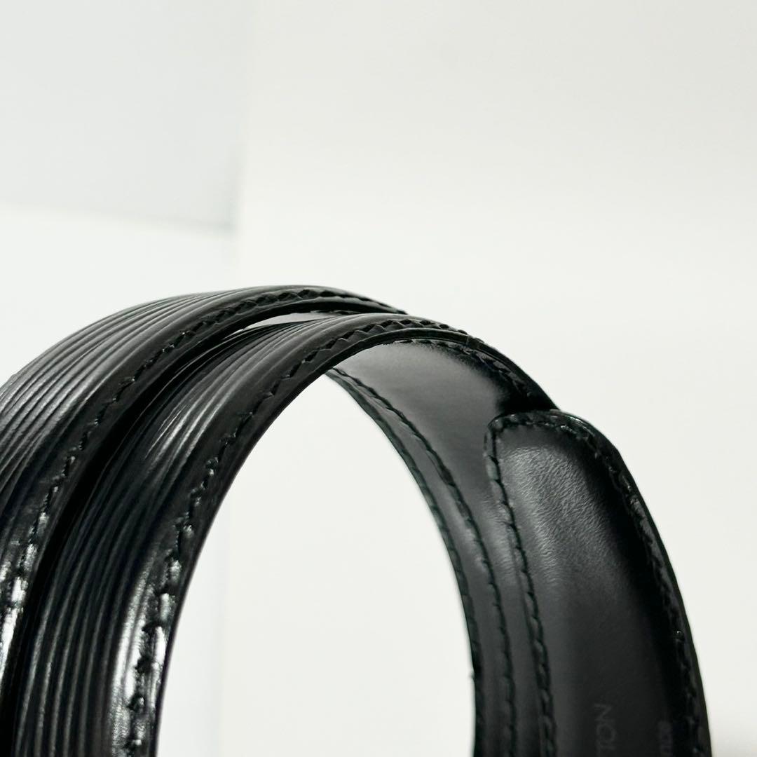 美品 ルイヴィトン ベルト M6832 エピ サンチュール クラシック ブラック