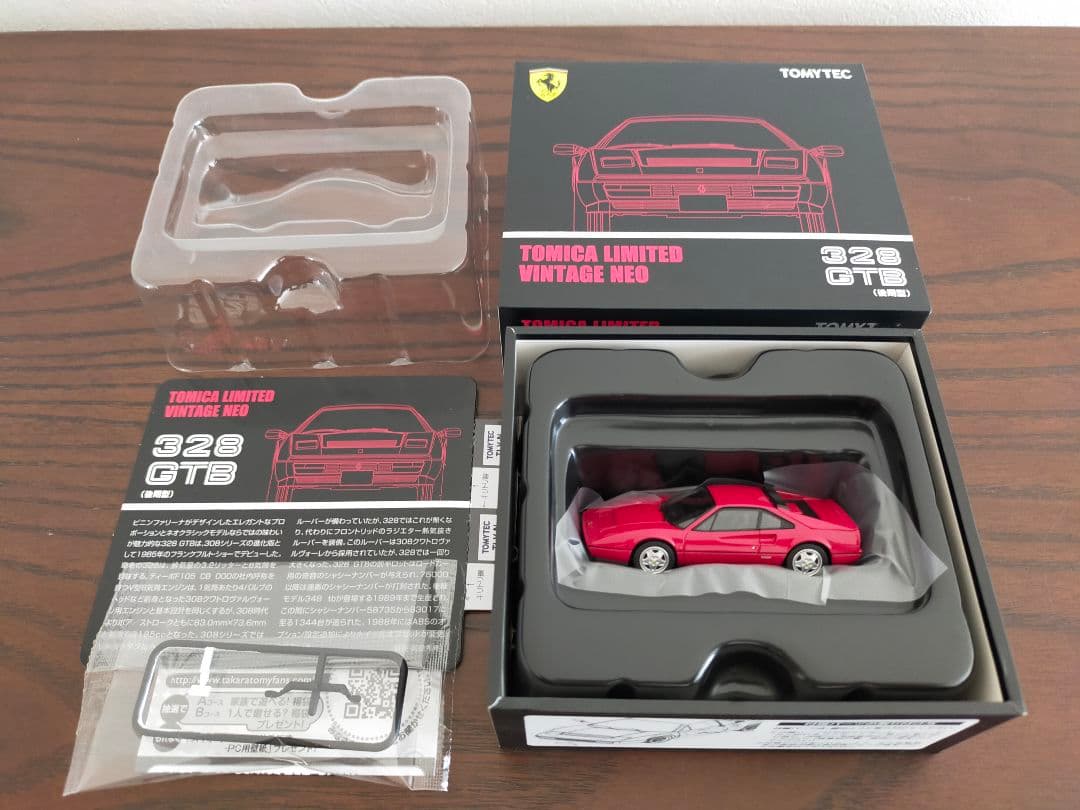 トミカリミテッドヴィンテージネオ フェラーリ 328 GTB (後期型)