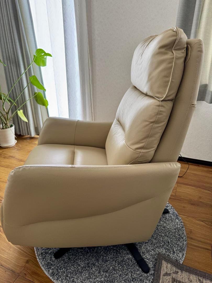 パーソナルチェア　電動リクライニング　ニトリ