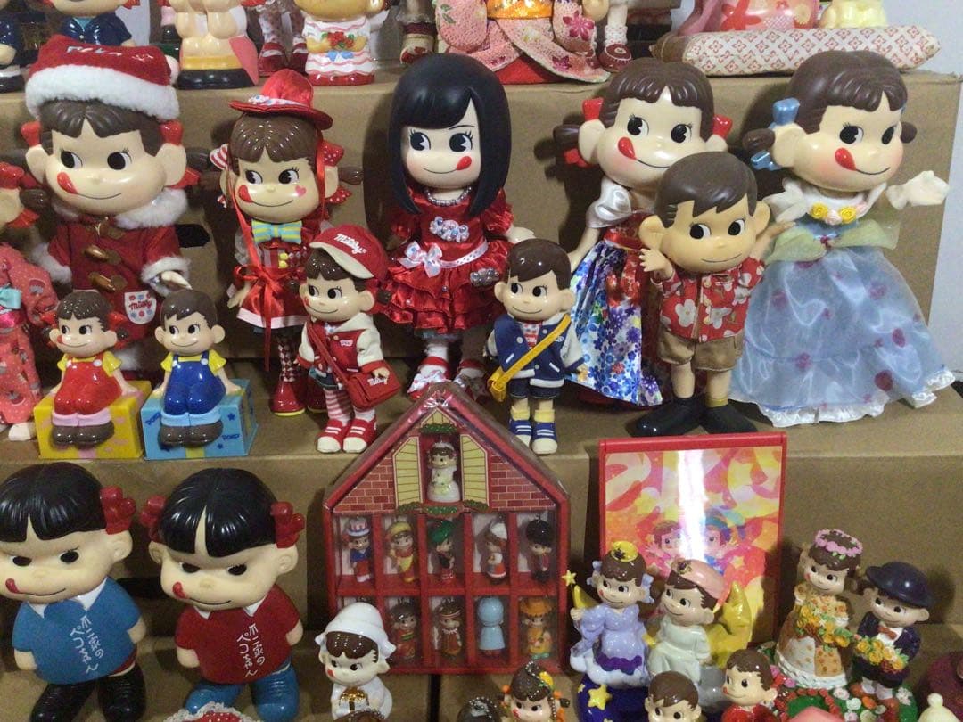 引退コレクション♪不二家 FUJIYA ペコちゃん人形 グッズ 総数200点以上