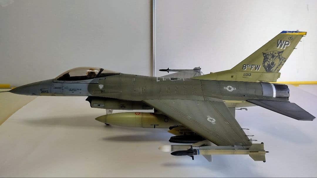 【Kanompang 1/18　F16 ウルフパック