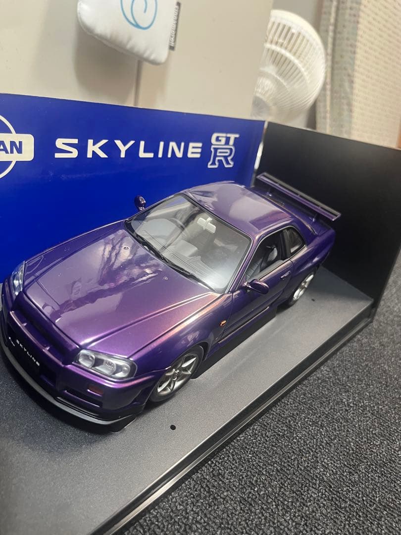 AUTOart  NISSAN SKYLINE GT-R R34【１／１８】