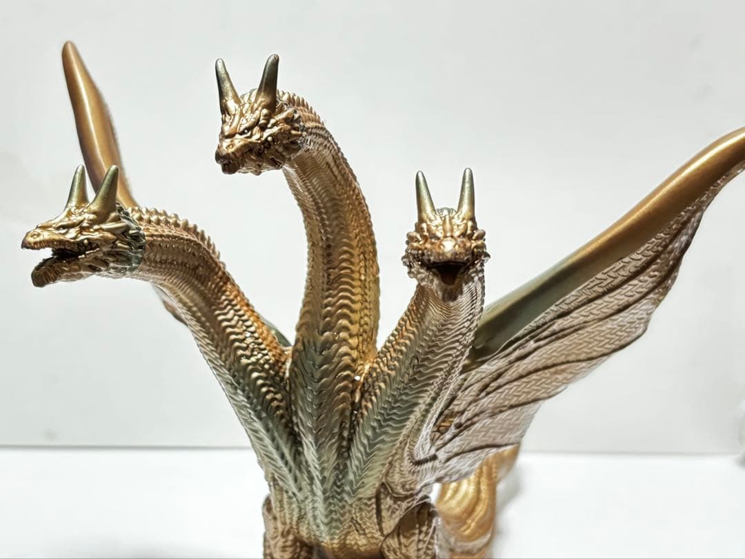 バンダイ USJ限定 キングギドラ ソフビ フィギュア ゴジラ エヴァンゲリオン