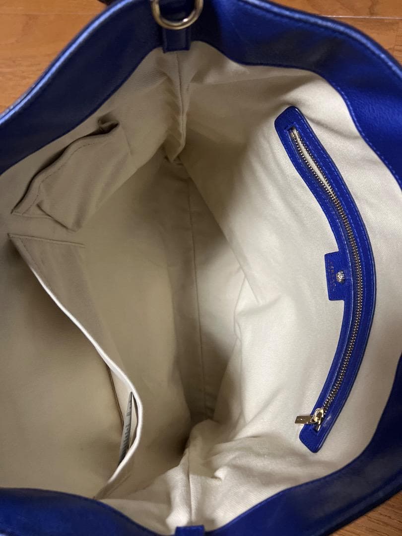 値下げなし【即購入OK】ヴェルサーチェ（Versace）レザーバッグ