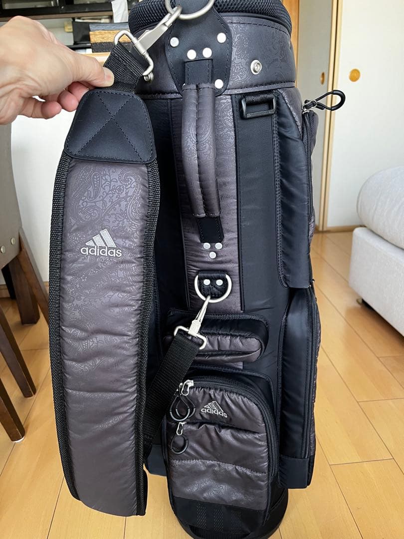 美品アディダス　COREカートキャディバッグ8 QR743 ペイズリー柄　9型