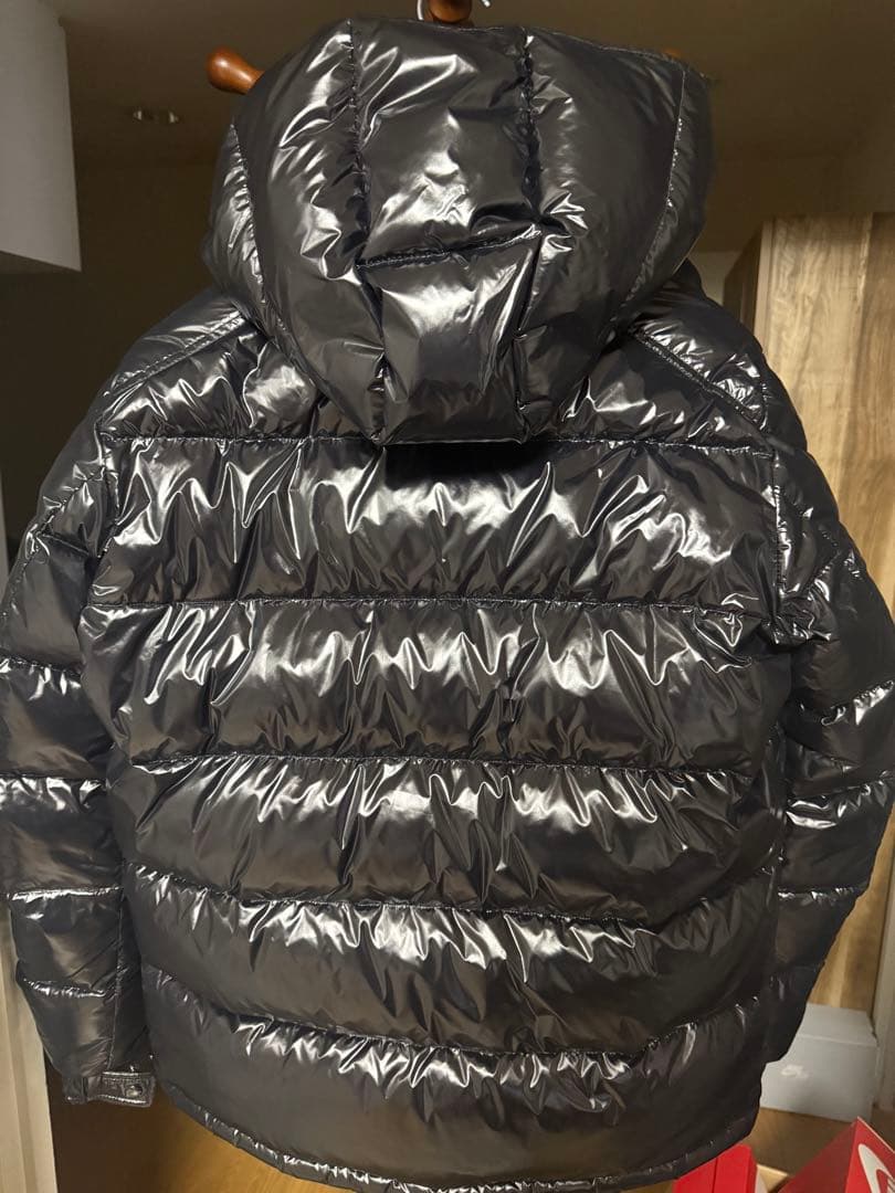 【現行/未使用】定価300,300円 モンクレール マヤ 4（XL）