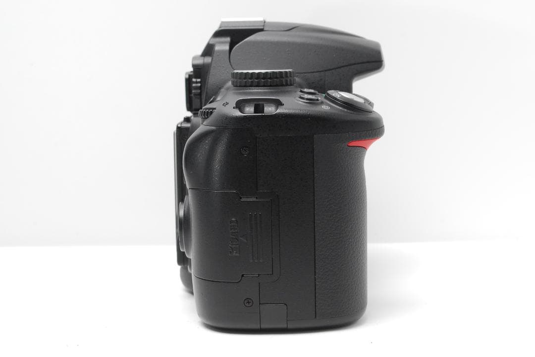 【新品級ショット数】Nikon D5000　スマホ転送　動画・自撮りOK