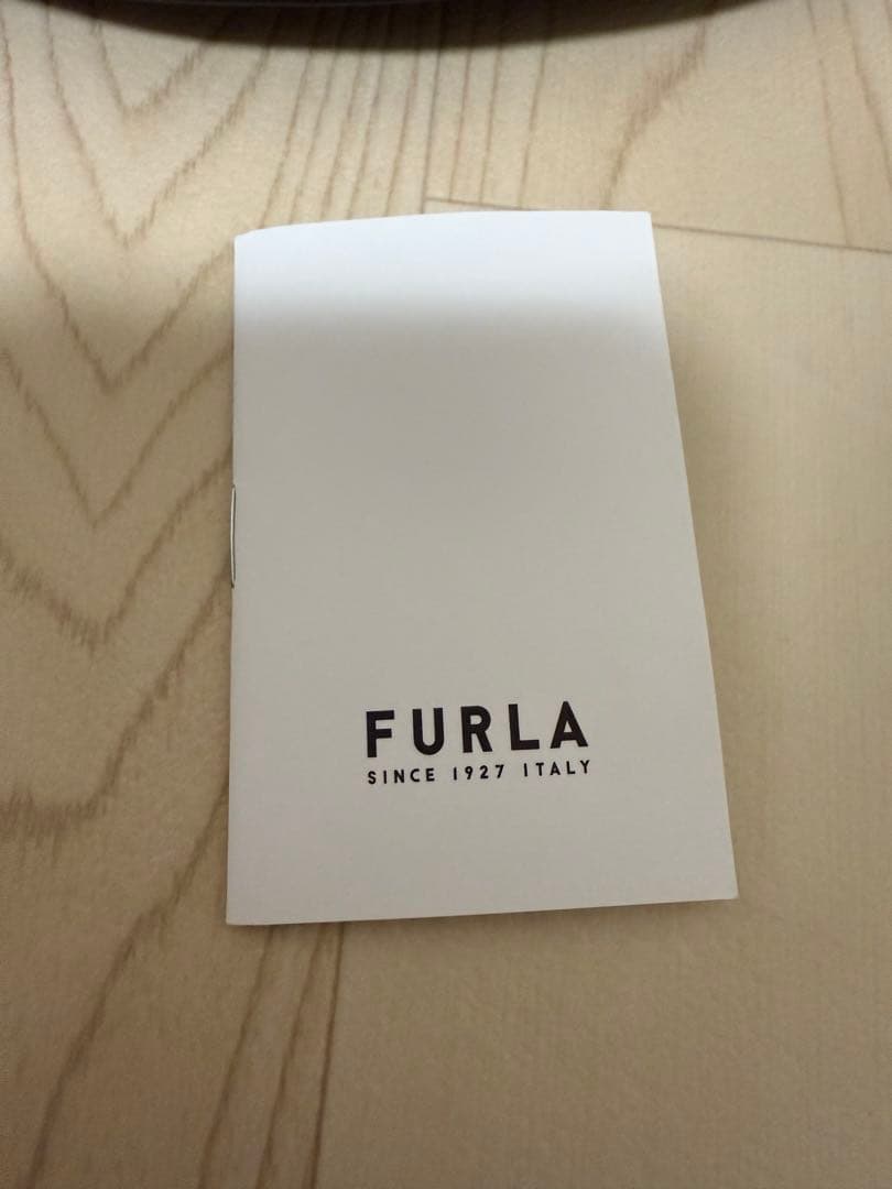 FURLA フルラ　ハンドバッグ　バック　ショルダー　黒　ゴールド　シンプル