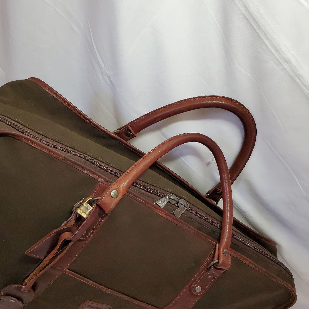 【希少】フルラ　旅行用　鍵つき　大容量　キャリーケース