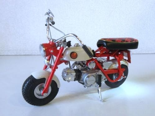 特価 EBBRO (1/10) ホンダ Monkey Z50M